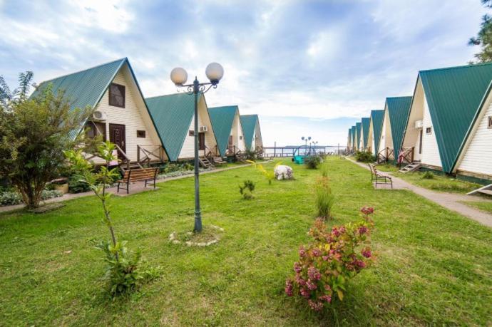 Kyalasur Hotel Сухуми Екстериор снимка