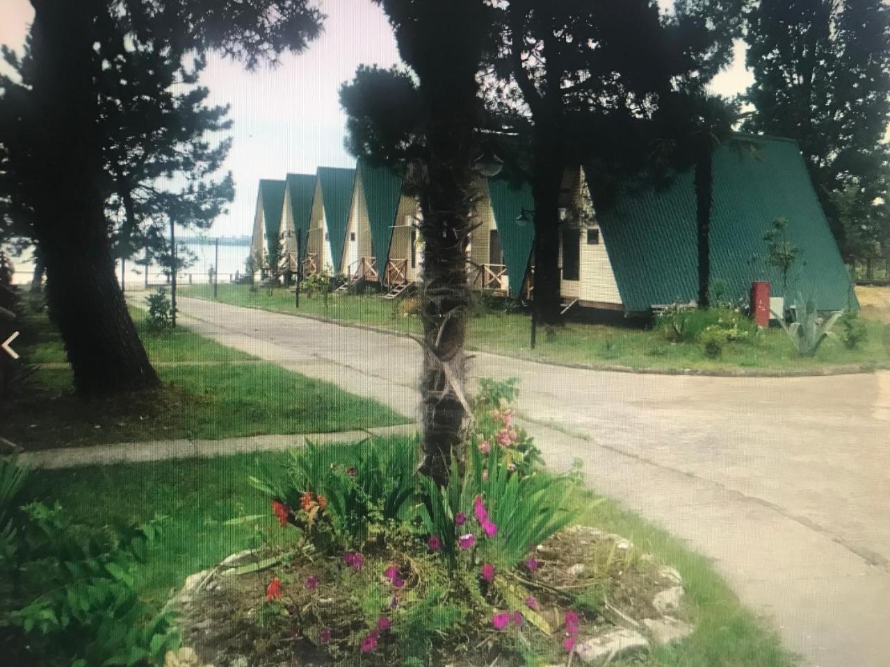 Kyalasur Hotel Сухуми Екстериор снимка